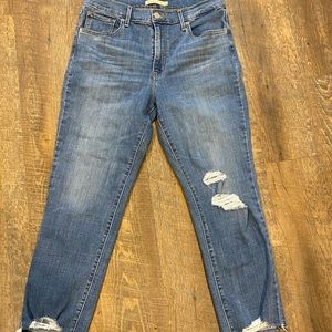 Levi’s High Rise Straight Crop jeans